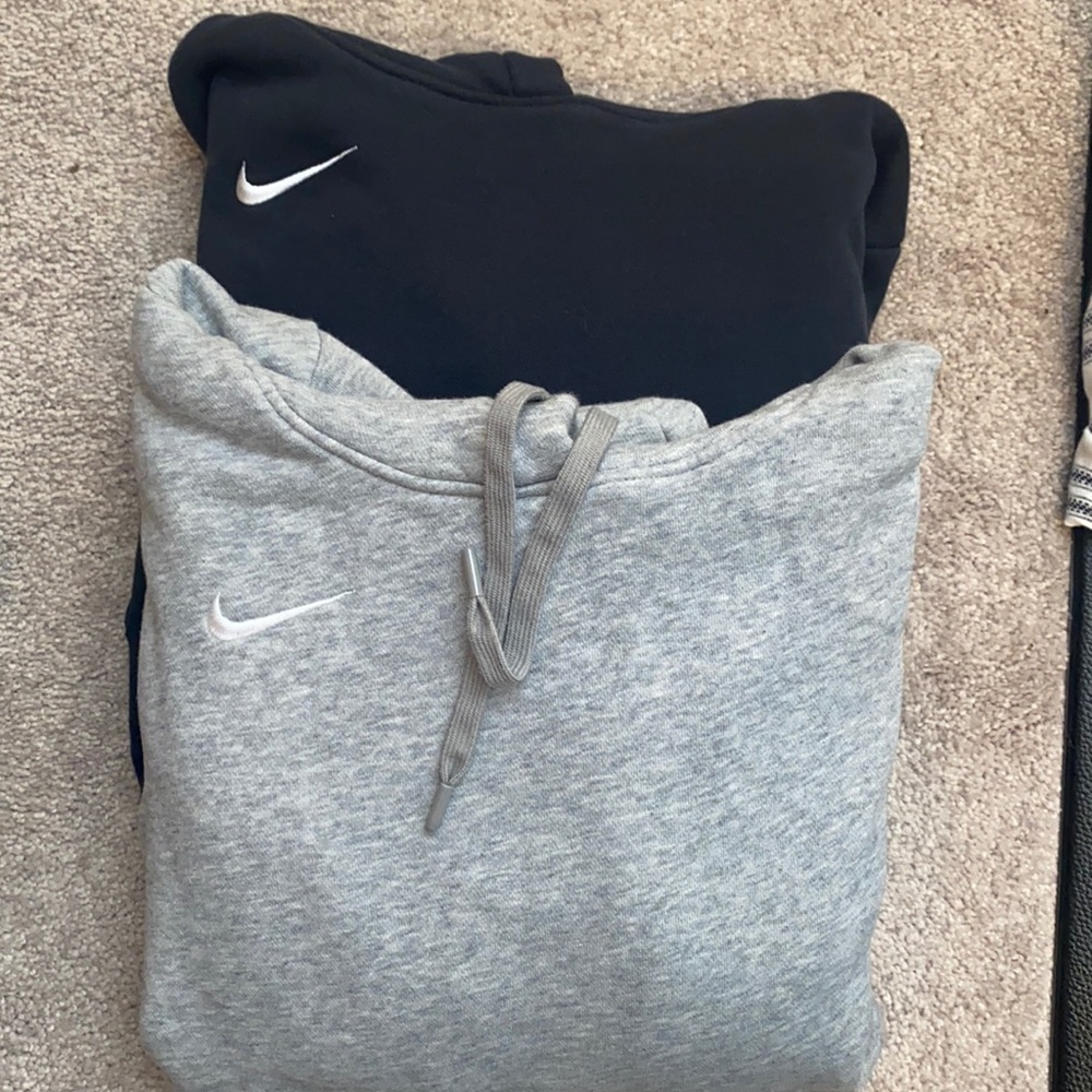 Nike sweatshirts